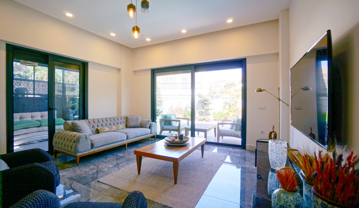 GUMUSLUK UGUR'UN EV-14