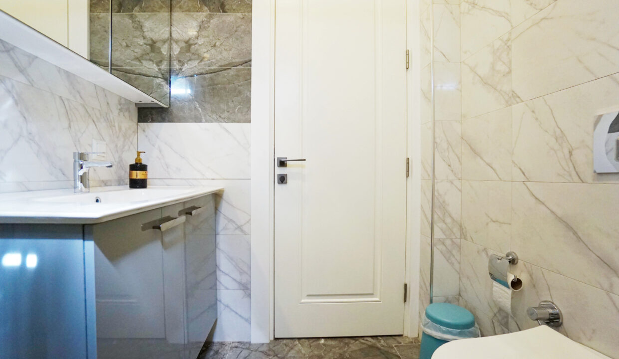 GUMUSLUK UGUR'UN EV-26