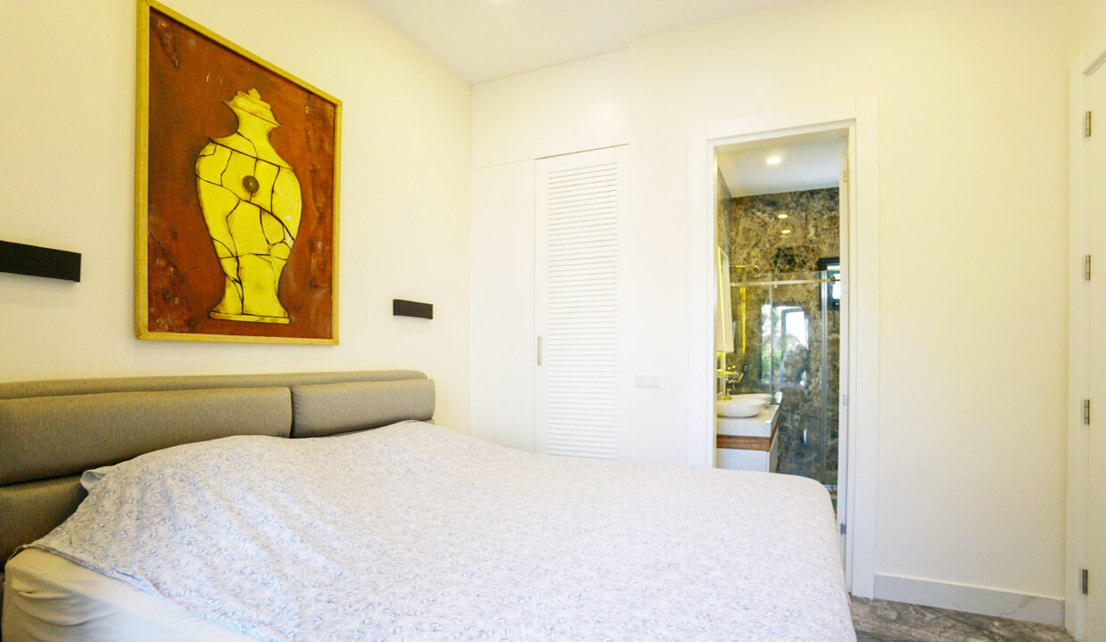 GUMUSLUK UGUR'UN EV-27