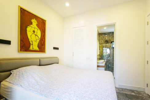 GUMUSLUK UGUR'UN EV-27