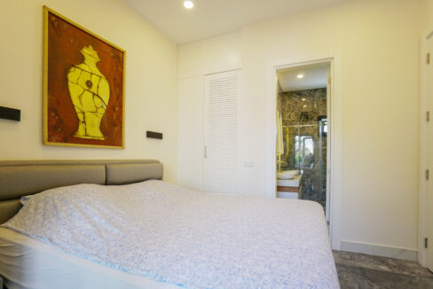 GUMUSLUK UGUR'UN EV-28