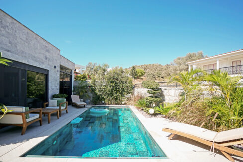 GUMUSLUK UGUR'UN EV-4